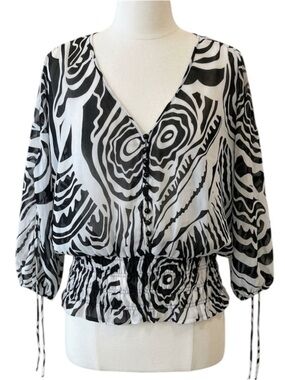 Eci Black and White Women's Top Blouse Lightweight size large
